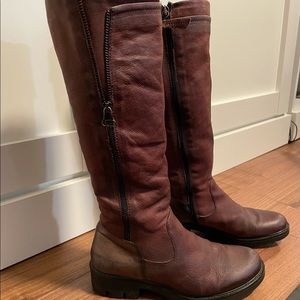 MJUS leather boots